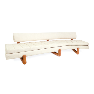 中国 白い固体マホガニーの足を搭載するビロードまたはリネン現代古典的なソファー サプライヤー