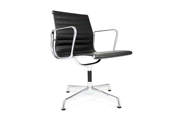 中国 レプリカ チャールズ   様式の旋回装置のオフィスの椅子のアルミニウム フレームの調節可能な高さ サプライヤー